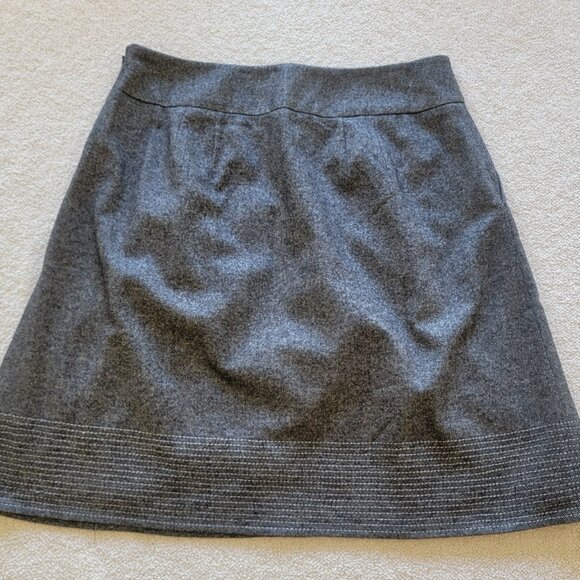 Ann Taylor full, pleated skirt with silver embroidery, side zip sz 8 - Picture 3 of 8
